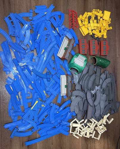 Huge trackmaster bundle - huge, just